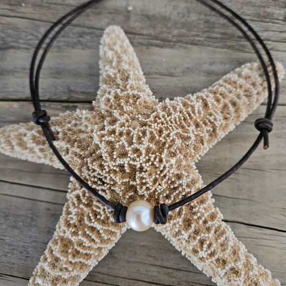 Hand Crafted Peach color Freshwater Leather Pearl adjustable Choker Necklace - Picture 4 of 7